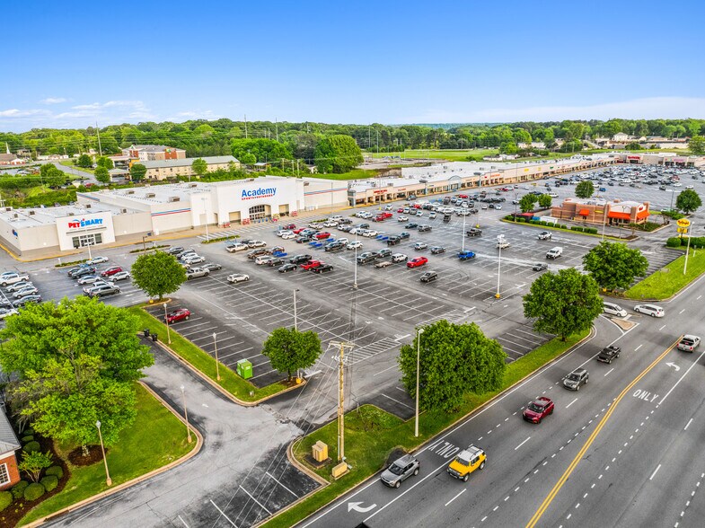 More Photos Of 111-191 Cox Creek Pky S, Florence Storefront For Sale