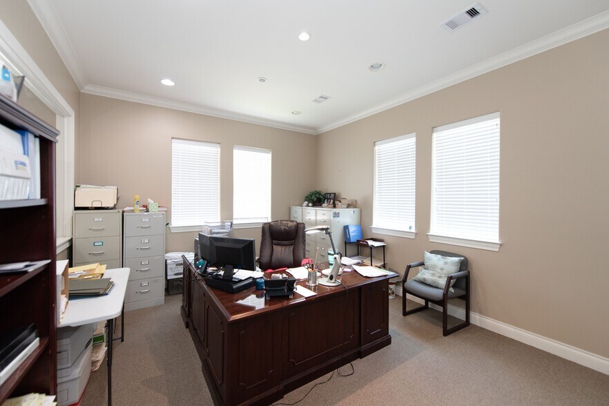 More Photos Of 21559 Provincial Blvd, Katy Medical For Sale