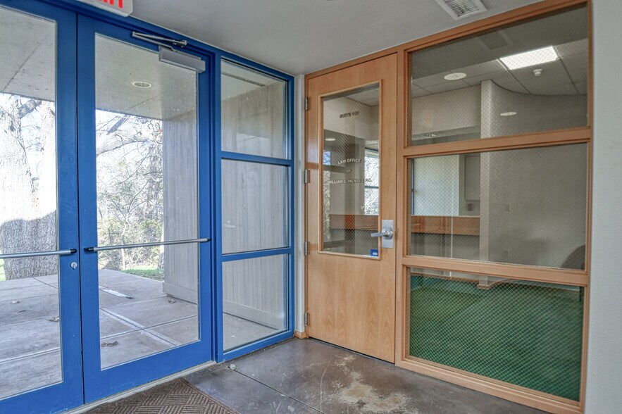 More Photos Of 3280 Marshall Ave, Norman Office For Sale