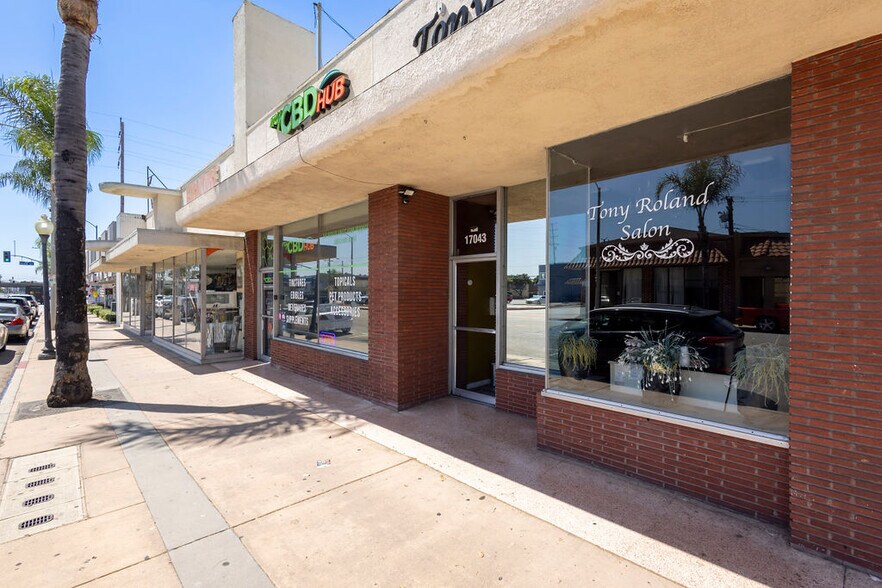 More Photos Of 17041-17047 Bellflower Blvd, Bellflower Storefront Retail Residential For Sale