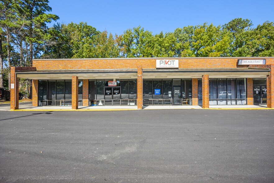 More Photos Of King William Ave Btwn Ogd St @ King William Ave btwn Ogden St & Ch, West Point Unknown For Lease