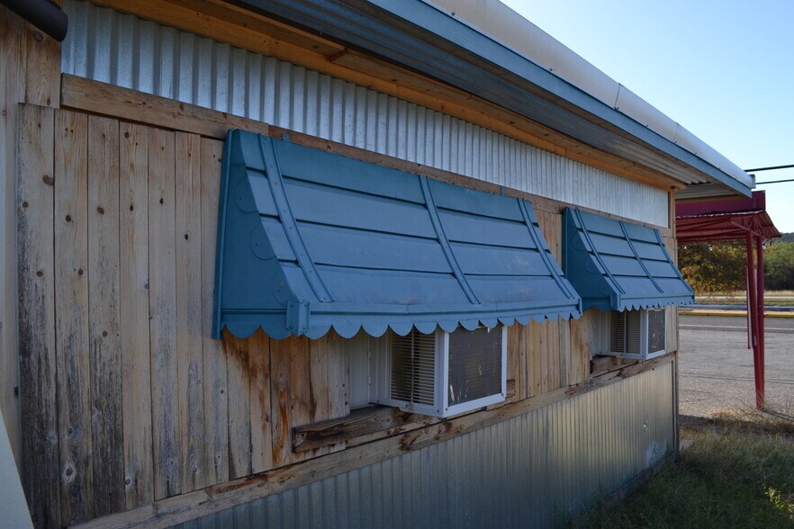 More Photos Of 220 Highway 261, Buchanan Dam Restaurant For Lease