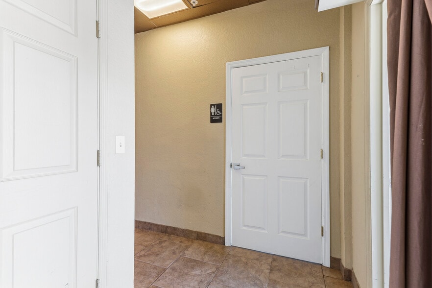 More Photos Of 160 Cypress Point Pky, Palm Coast General Retail For Sale