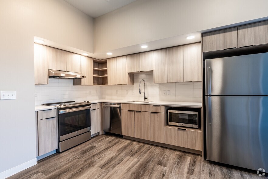 More Photos Of 1901 Vine St, Kansas City Multifamily For Sale