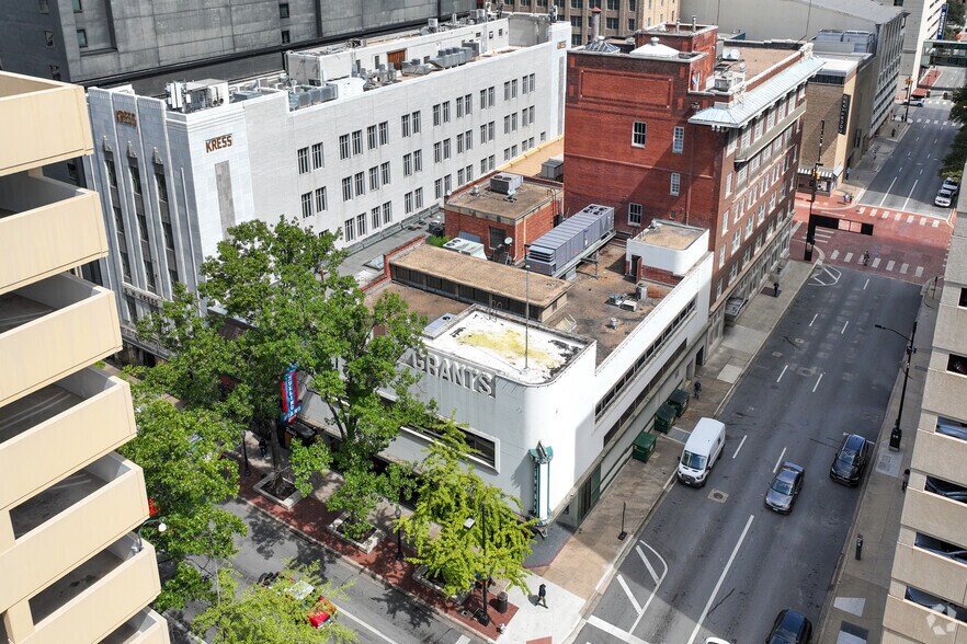 More Photos Of 611 Houston St, Fort Worth Bar For Sale