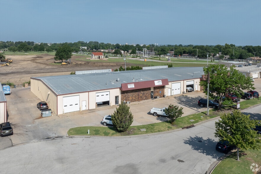 More Photos Of 5130-5159 S 94th East Ave, Tulsa Research And Development For Lease