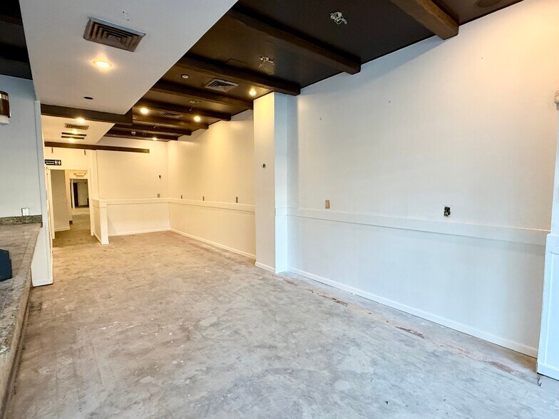More Photos Of 1270 W Peachtree St NW, Atlanta Multifamily For Sale