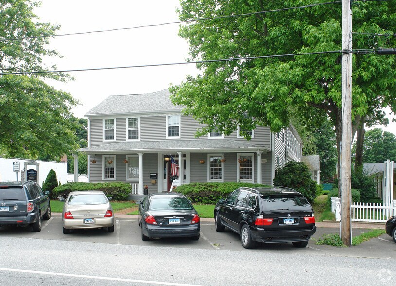 More Photos Of 129 Main St, Old Saybrook Apartments For Lease