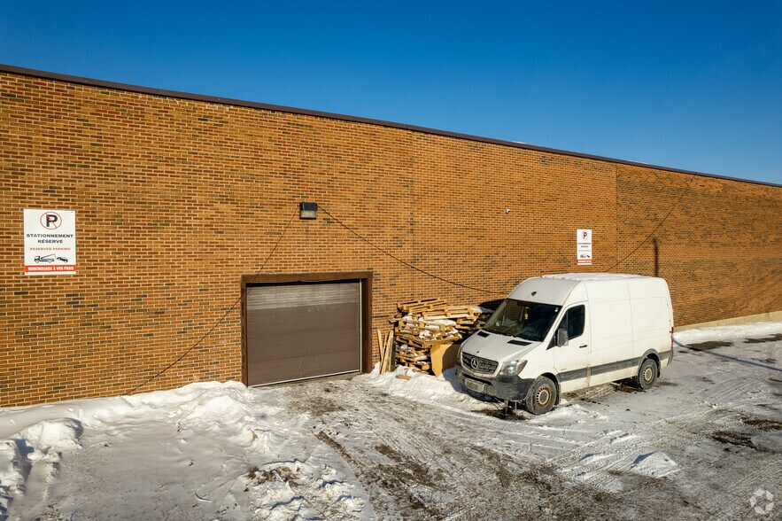 More Photos Of 7729-7749 Rue Valdombre, Montréal Warehouse For Sale