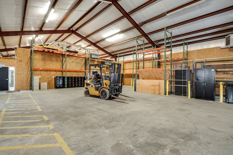 More Photos Of 4295 Brogdon Exchange, Suwanee Warehouse For Sale
