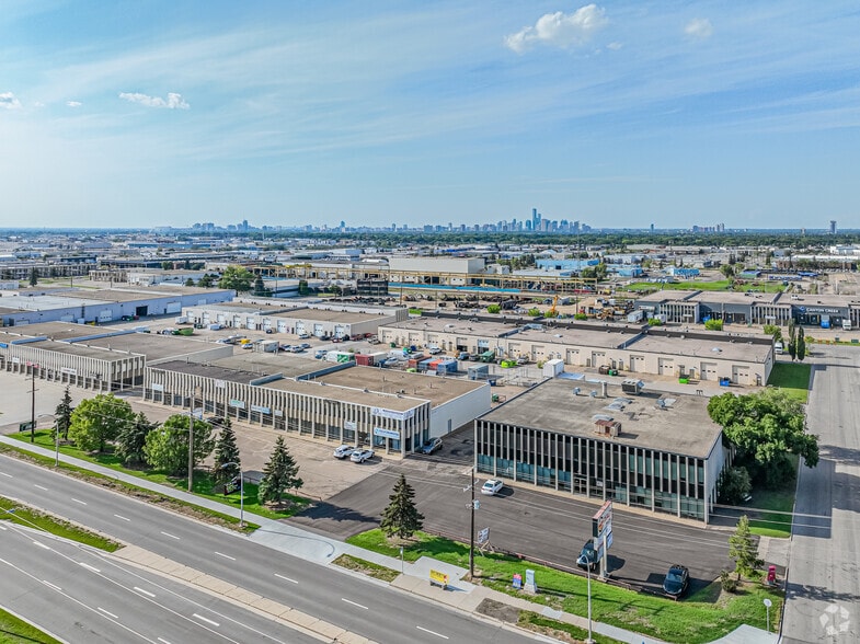 Primary Photo Of 8708-8722 51 Av NW, Edmonton Unknown For Lease