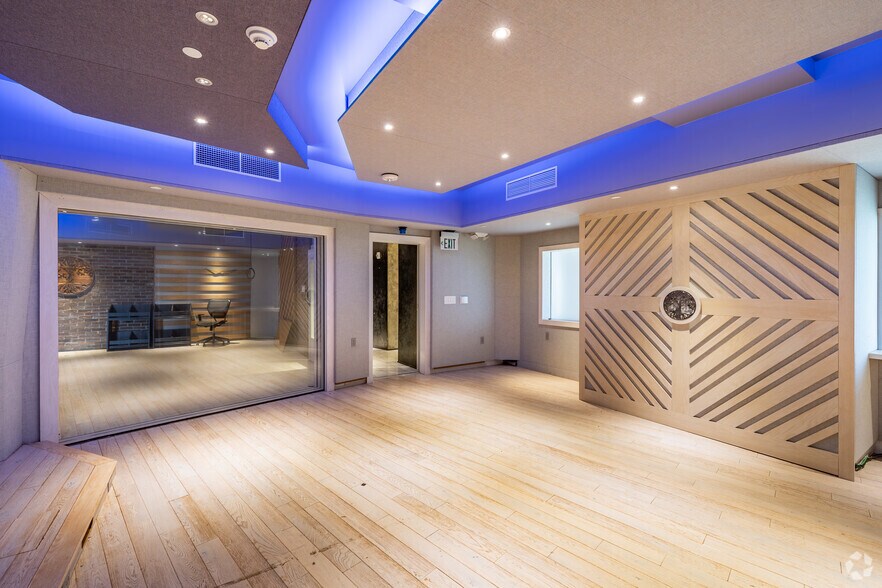 More Photos Of 1111 Kane Concourse, Bay Harbor Islands Loft Creative Space For Sale