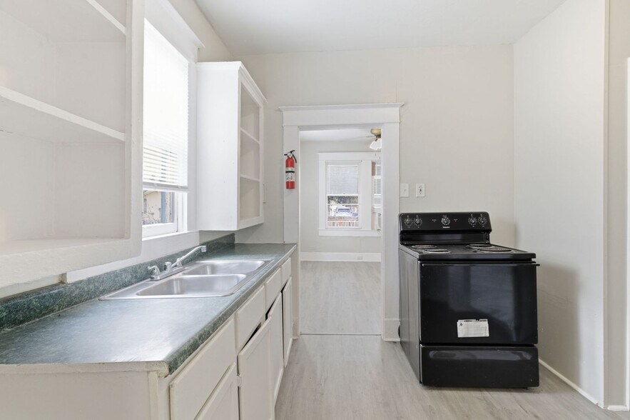 More Photos Of 214 E Huff Ave, San Antonio Apartments For Sale