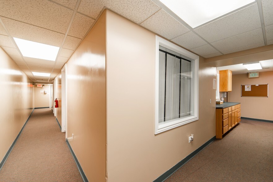 More Photos Of 672 E Union Sq, Sandy Storefront Retail Office For Lease