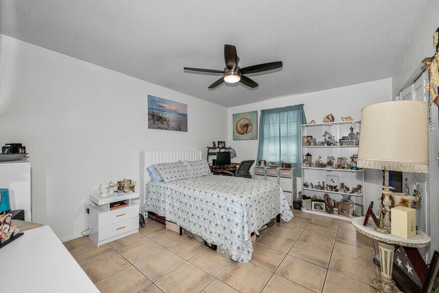 More Photos Of 1231 Illinois Ave, Palm Harbor Apartments For Sale