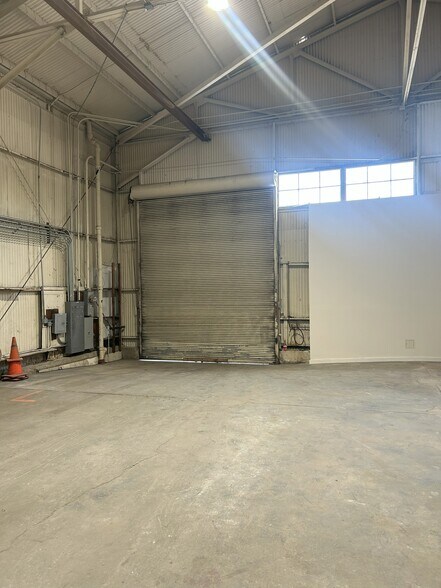 More Photos Of 1619 Jerrold Ave, San Francisco Warehouse For Lease