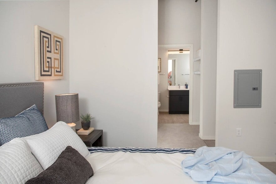 More Photos Of 1020 3rd St N, Minneapolis Apartments For Sale