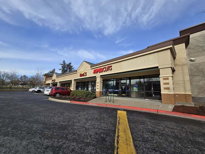 More Photos Of 3125-3163 SE 257th Ave, Troutdale Storefront For Lease