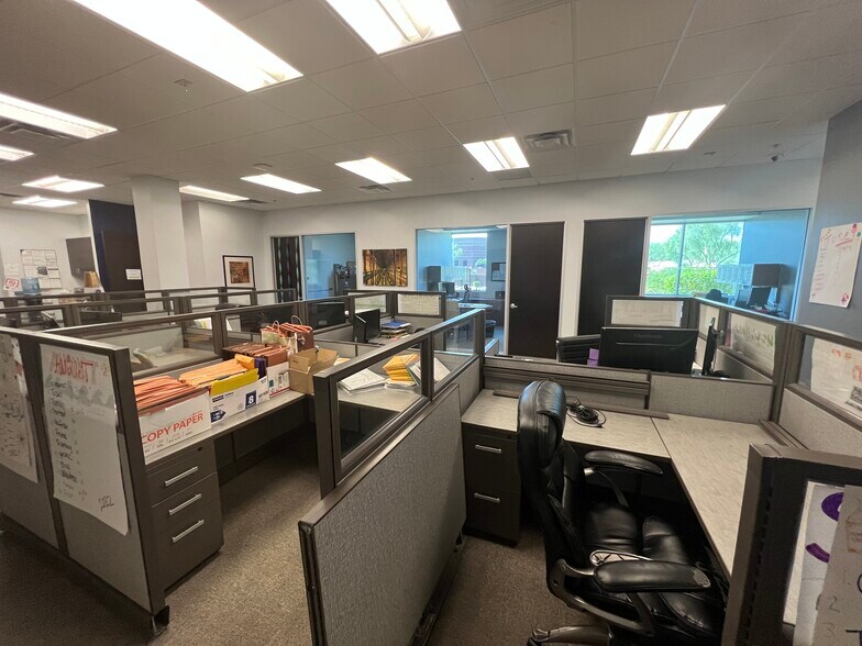 More Photos Of 9383 E Bahia Dr, Scottsdale Office For Lease