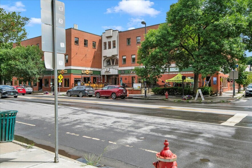 More Photos Of 89 Main St, Montpelier Medical For Sale