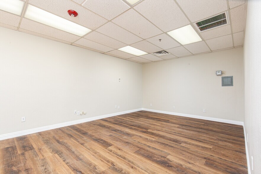 More Photos Of 2881 S Valley View Blvd, Las Vegas Office Residential For Lease