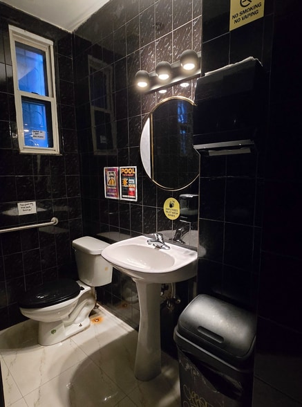 More Photos Of 464 Onderdonk Ave, Flushing Storefront Retail Residential For Lease