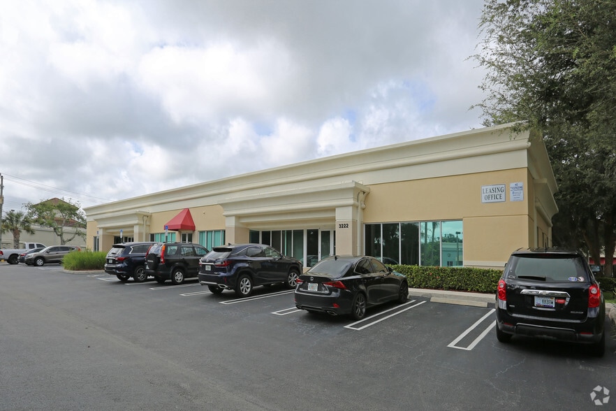 More Photos Of 3222 Commerce Pl, West Palm Beach Medical For Lease