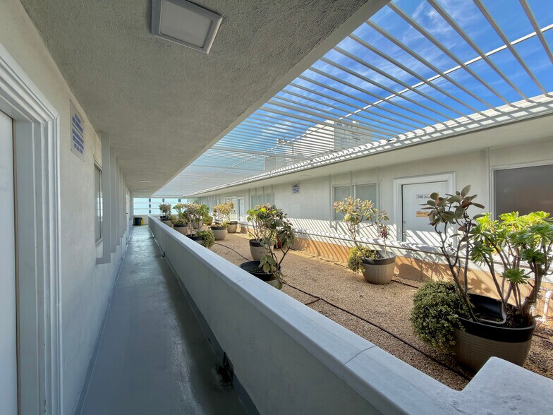 More Photos Of 15216 Vanowen St, Van Nuys Medical For Lease