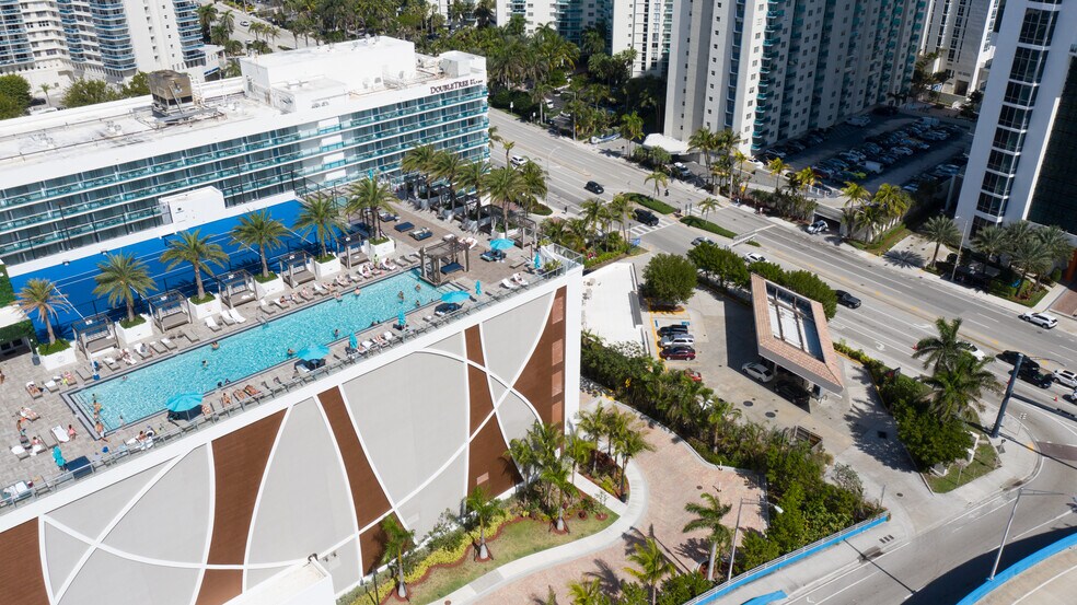 More Photos Of 4010 S Ocean Dr, Hollywood Hotel For Lease