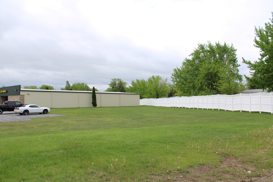 More Photos Of 333 Prospect Ave, North Fond Du Lac Land For Lease