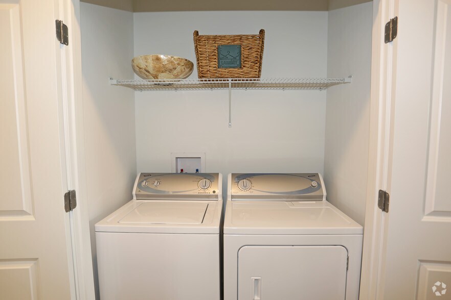 More Photos Of 6 Goldenroot Ln, North Chili Apartments For Sale