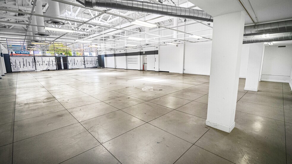 More Photos Of 236-242 Pine Ave, Long Beach Storefront Retail Office For Lease