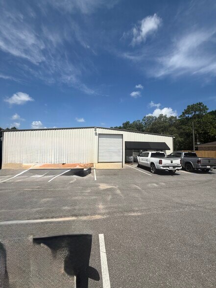 More Photos Of 2540 Leroy Stevens Rd, Mobile Light Manufacturing For Lease
