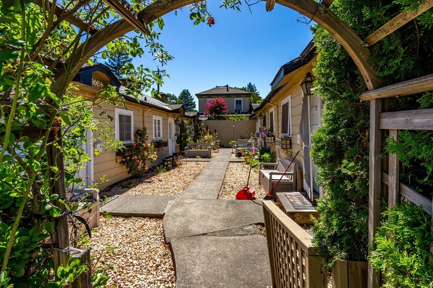 More Photos Of 1139 Lincoln Ave, Calistoga Hospitality For Sale
