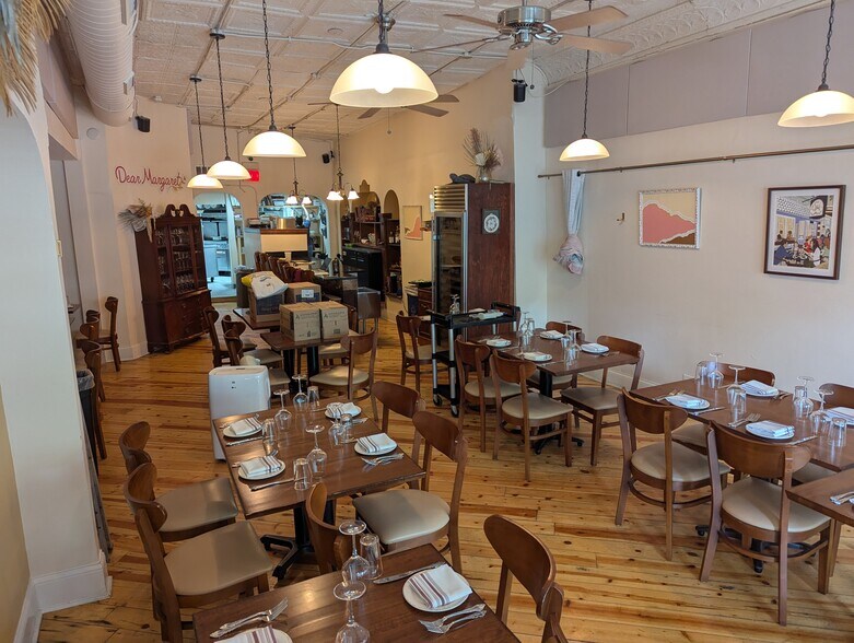 More Photos Of 2965 N Lincoln Ave, Chicago Storefront Retail Residential For Sale