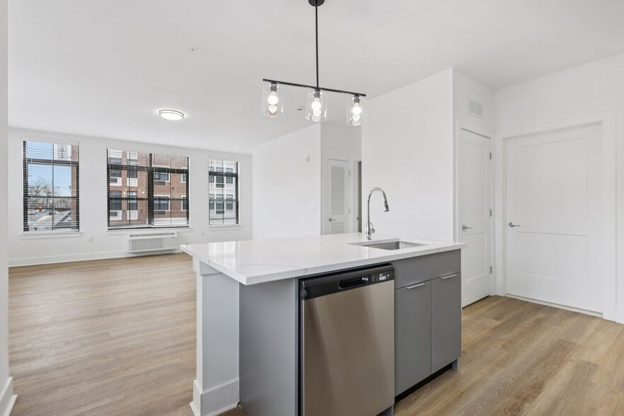 More Photos Of 10 W Westfield Ave W, Roselle Park Apartments For Lease