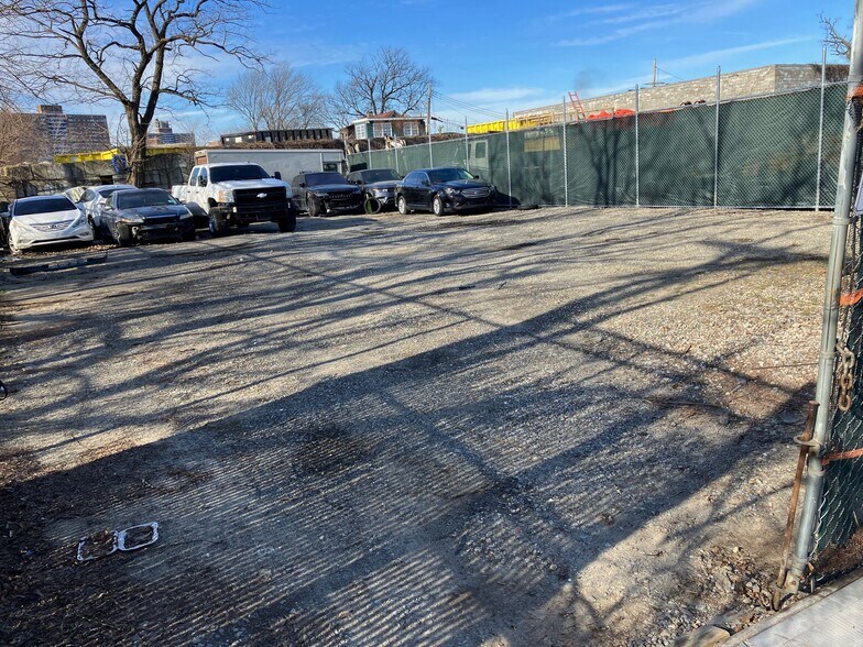 More Photos Of 509 Brush Ave, Bronx Land For Lease