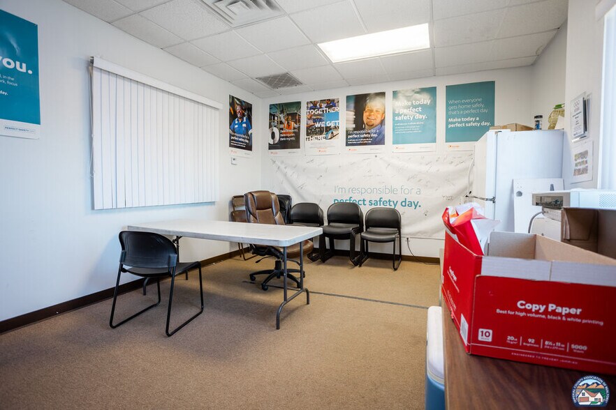 More Photos Of 1103 Industry Way, El Centro Warehouse For Sale