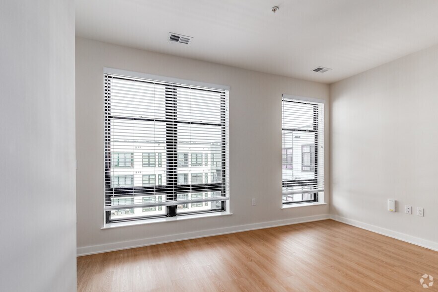 More Photos Of 5454 Nicholson Ln, North Bethesda Apartments For Lease
