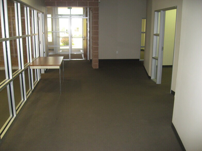 More Photos Of 1797 Boxelder St, Louisville Manufacturing For Lease