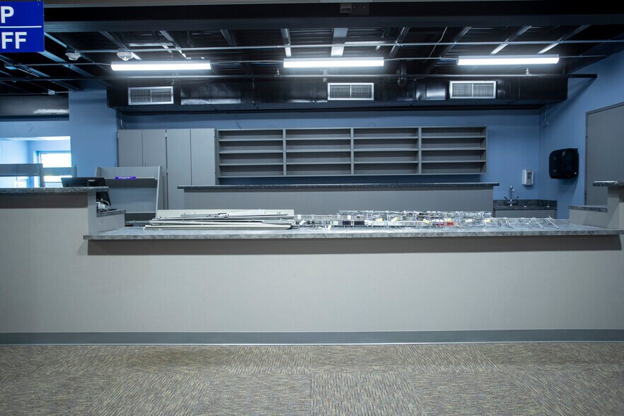 More Photos Of 25000 US 59 Rd, El Campo Flex For Sale