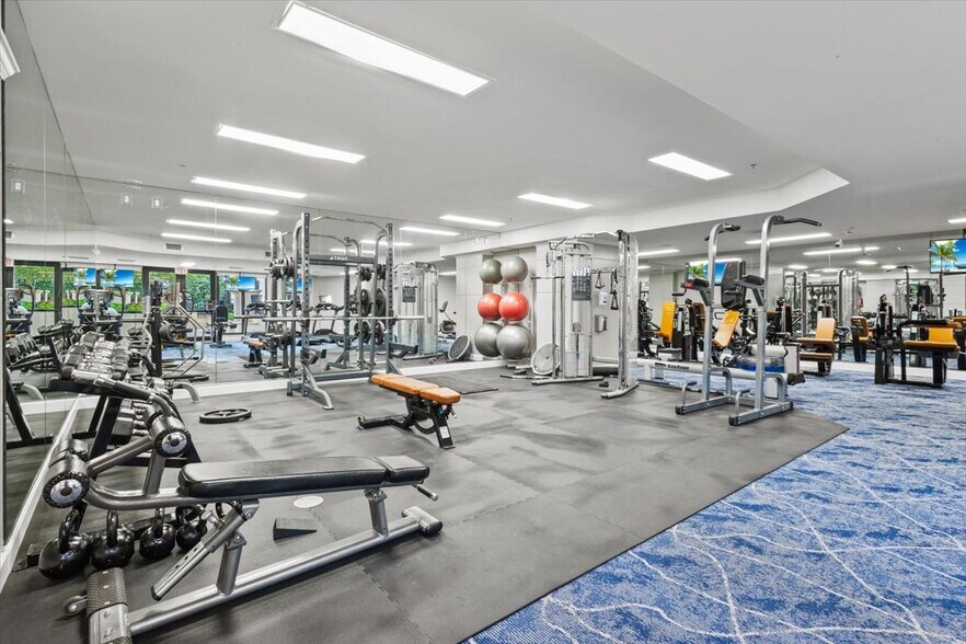 More Photos Of 801 S Olive Ave, West Palm Beach Apartments For Lease