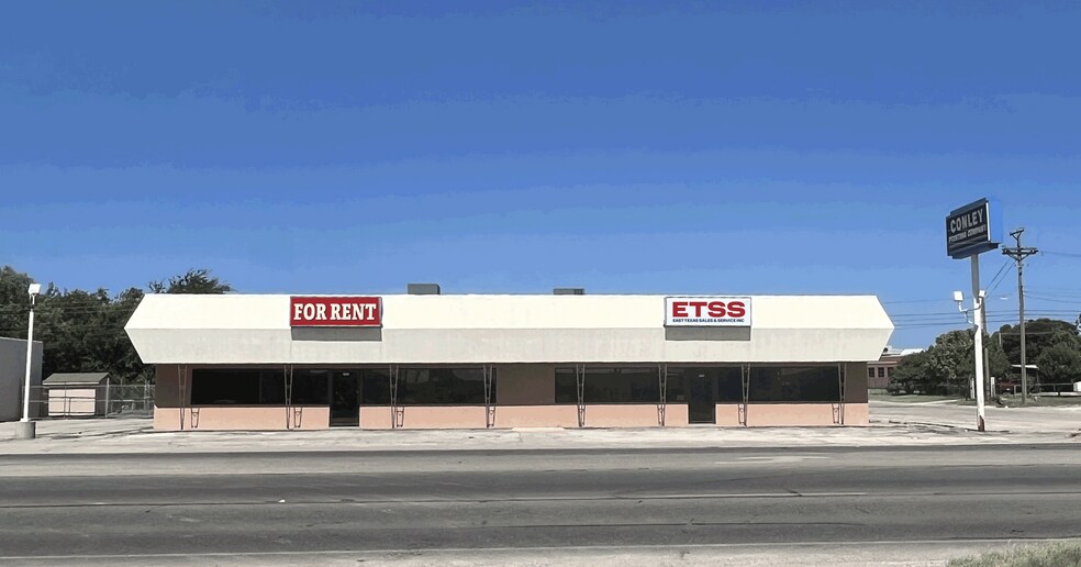 More Photos Of 910 S Treadaway Blvd, Abilene Showroom For Lease