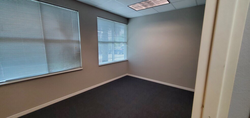 More Photos Of 1277 N Semoran Blvd, Orlando Office For Lease