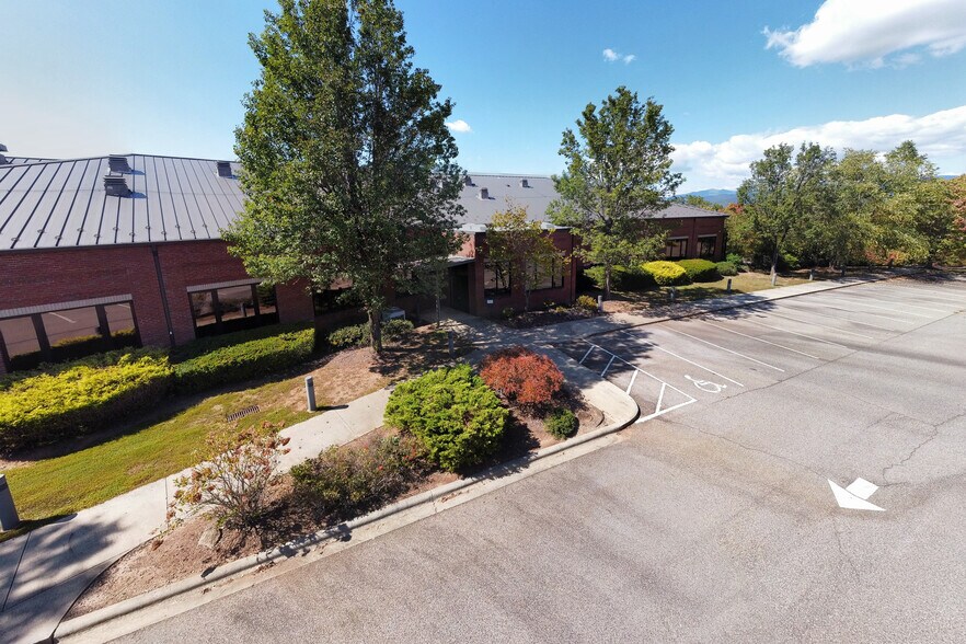 More Photos Of 14 One Center Ct, Franklin Medical For Sale