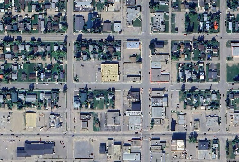 More Photos Of 502 50 St, Edson Storefront For Sale