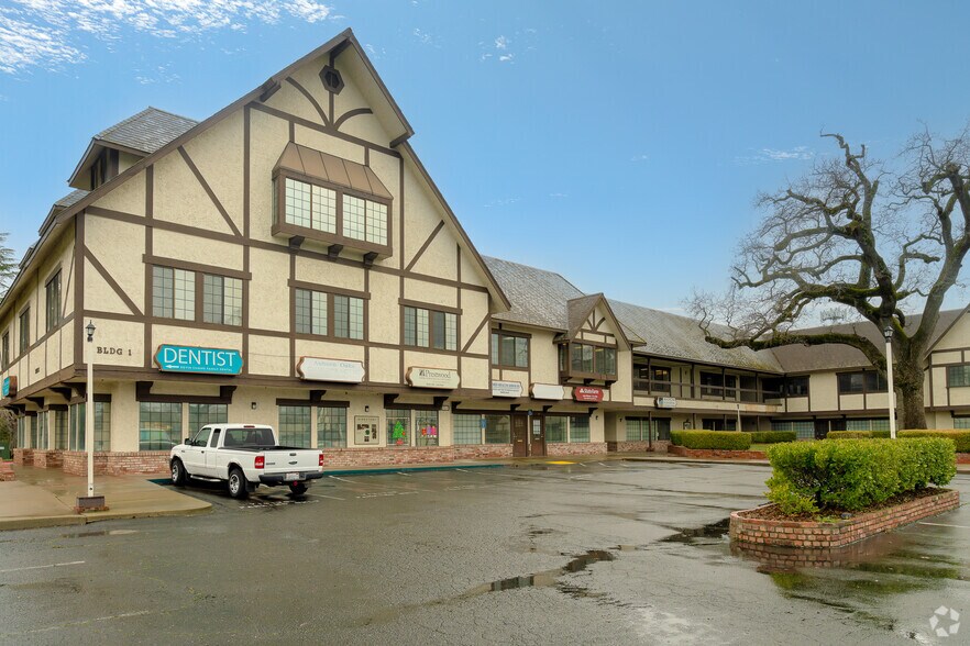 More Photos Of 8421 Auburn Blvd, Citrus Heights Office For Lease