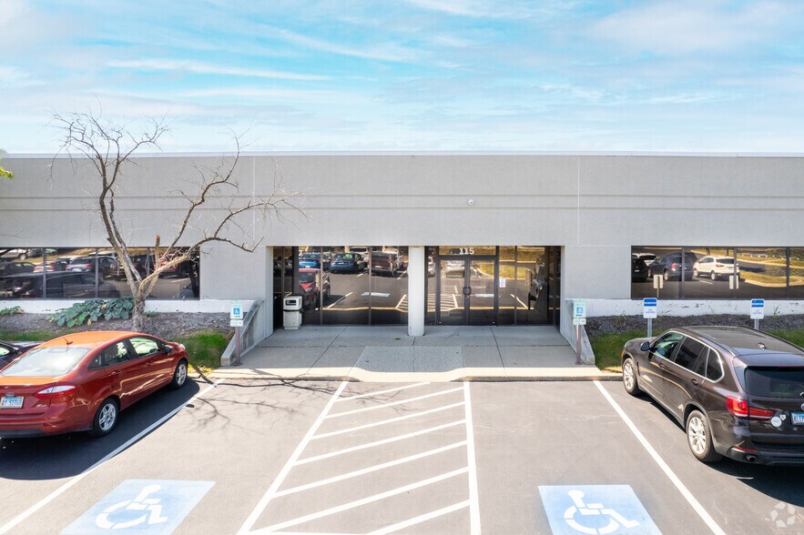 More Photos Of 8201 S Cass Ave, Darien Unknown For Lease