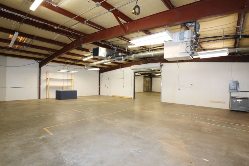 More Photos Of 151 Tandem Dr, Greer Flex For Lease