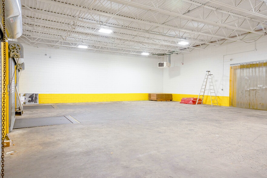 More Photos Of 171 Heller Pl, Bellmawr Warehouse For Lease